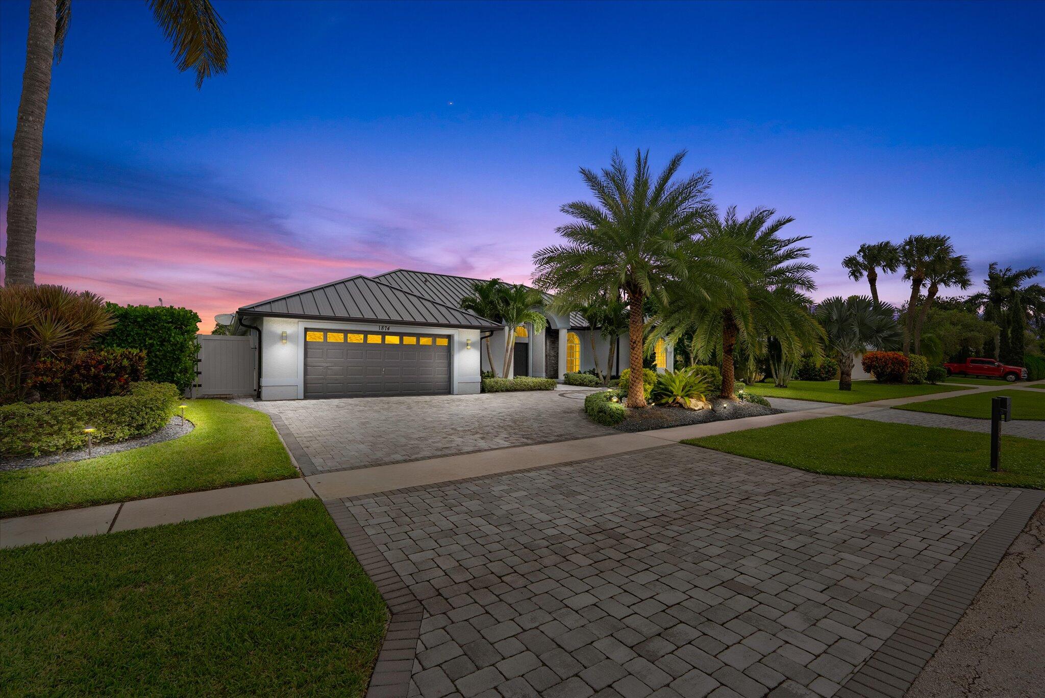 1874 Newhaven Avenue