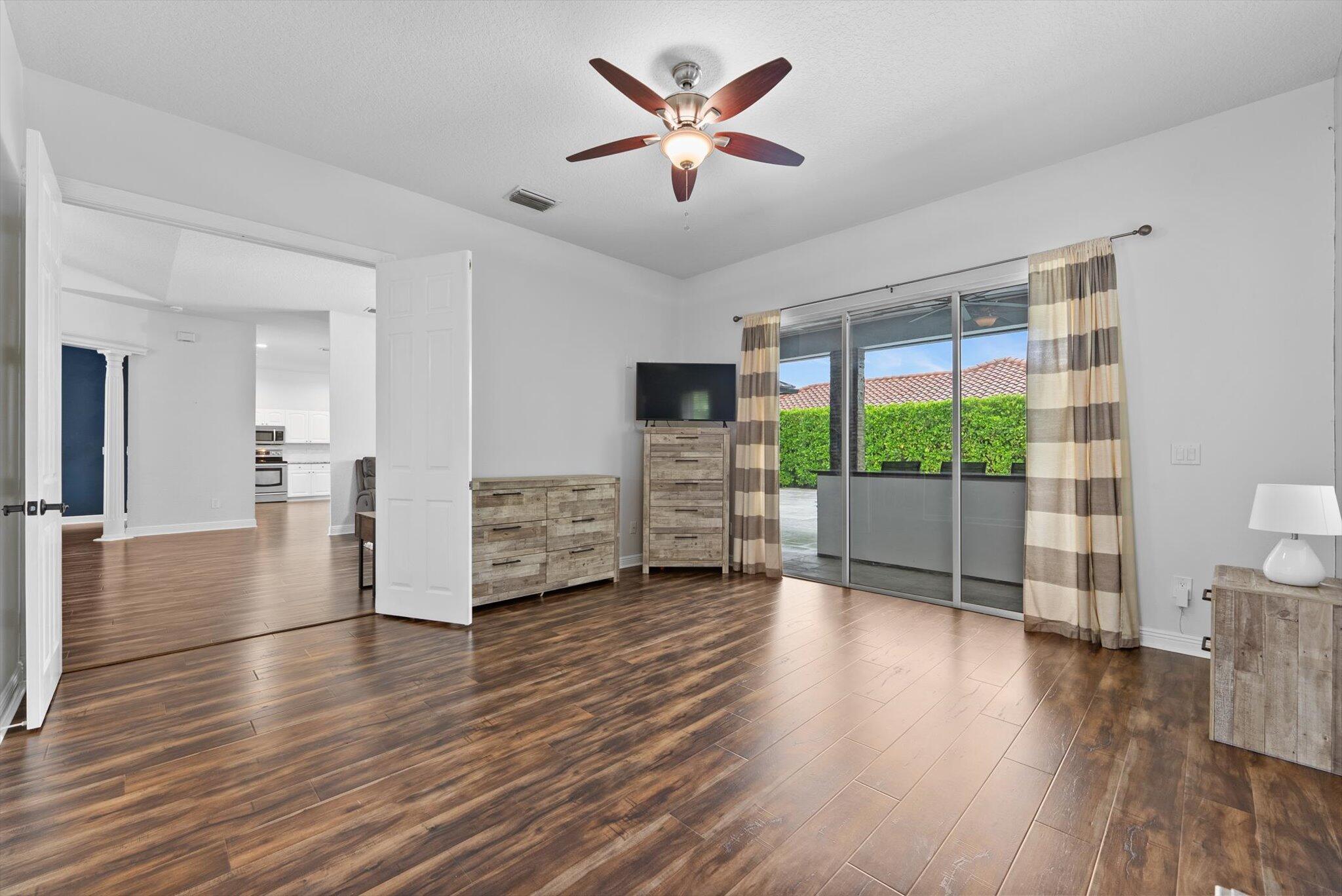 1874 Newhaven Avenue