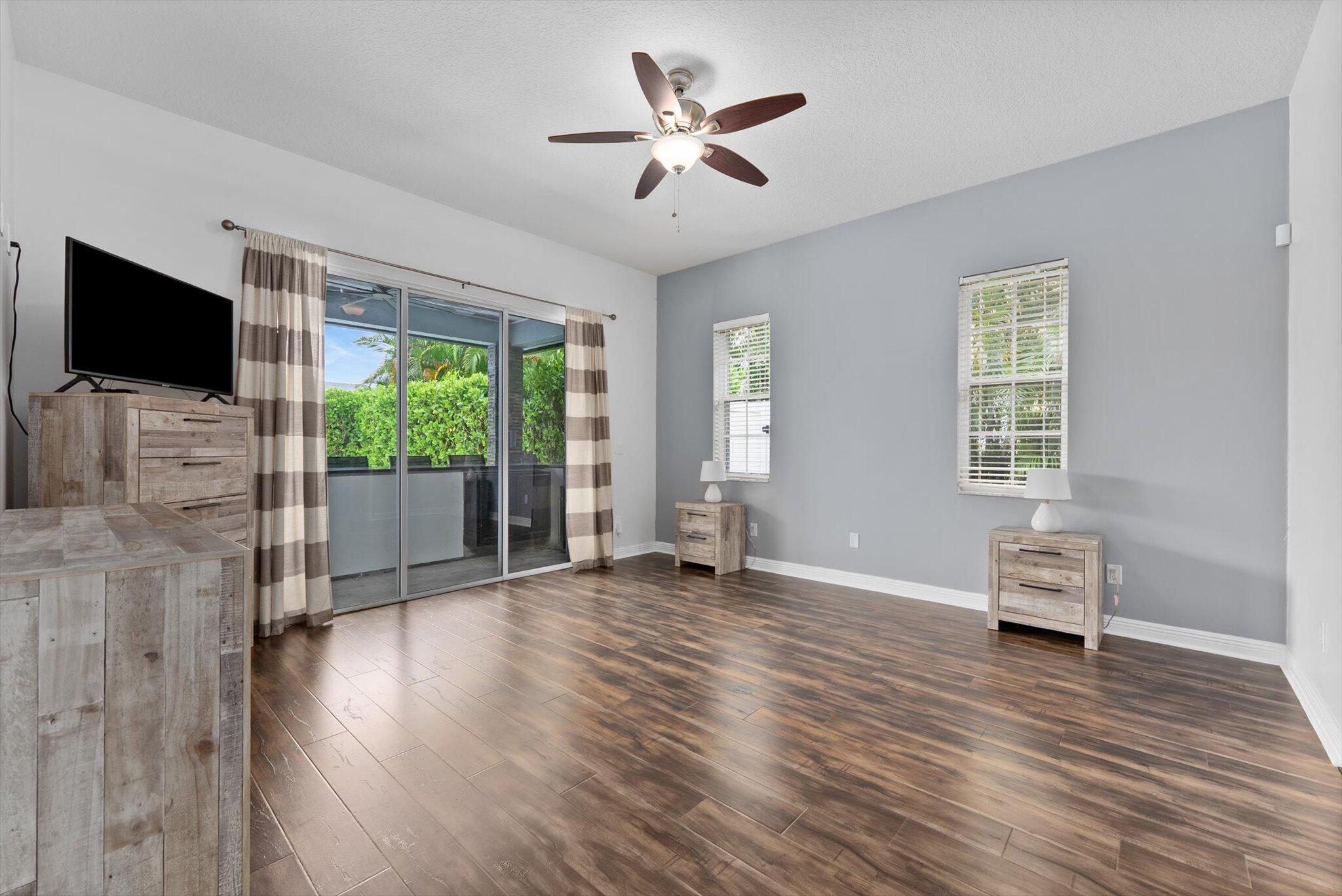 1874 Newhaven Avenue