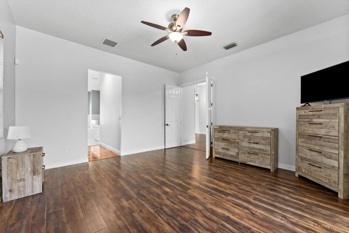 1874 Newhaven Avenue