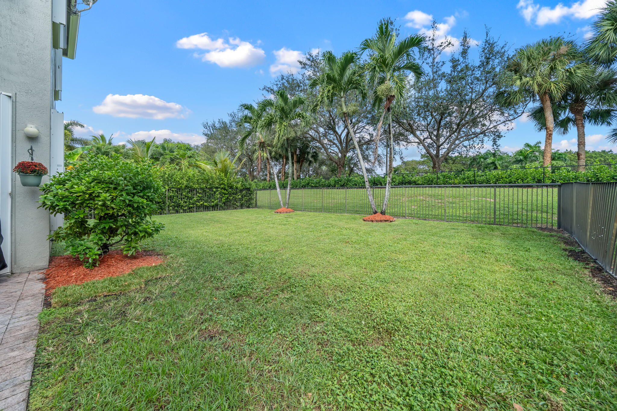 11071 Laurel Walk Road