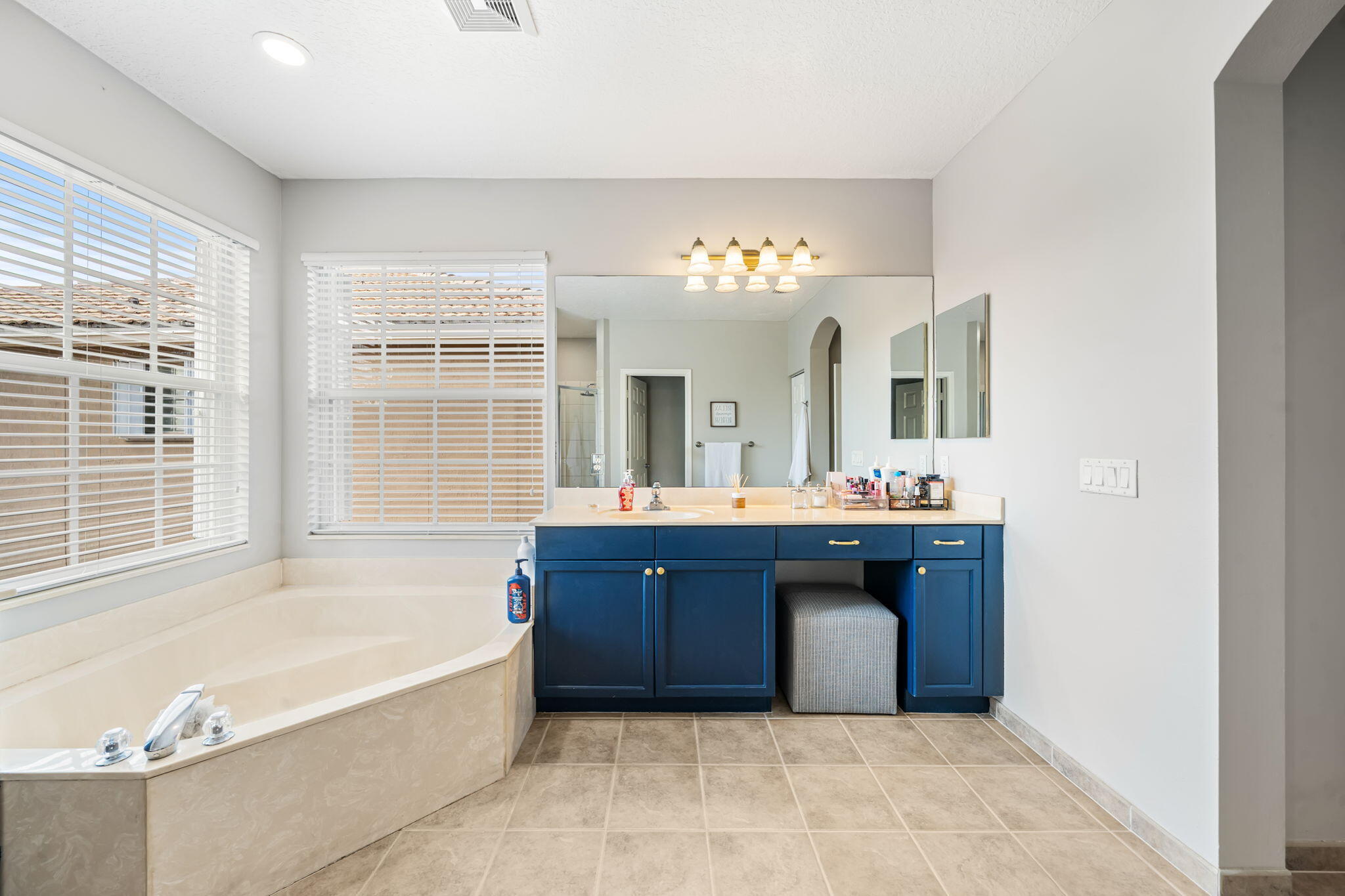 11071 Laurel Walk Road