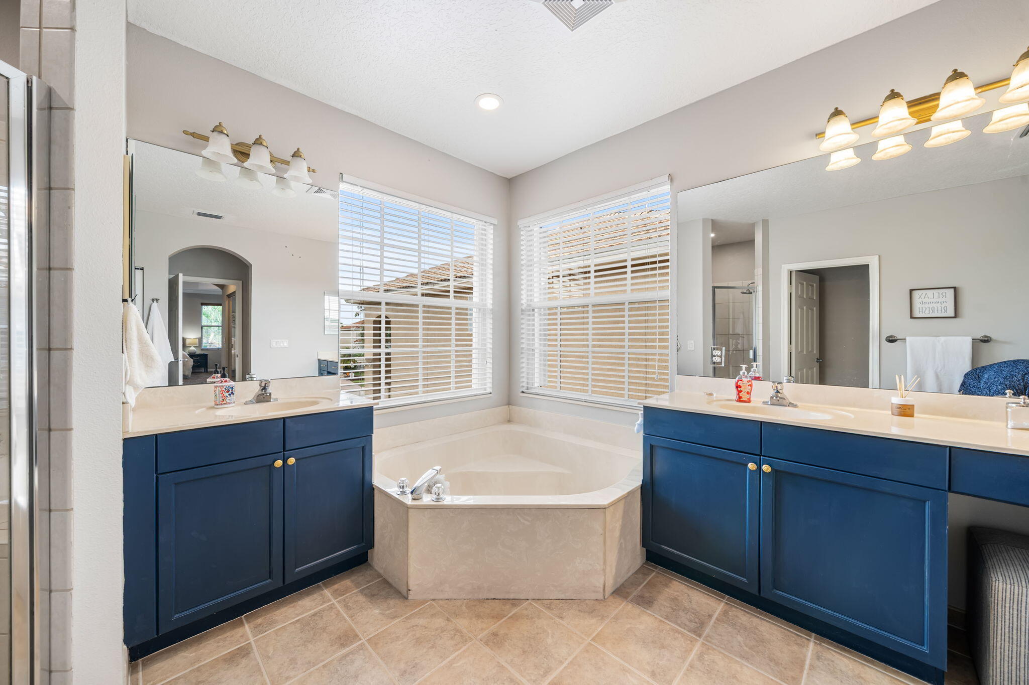 11071 Laurel Walk Road