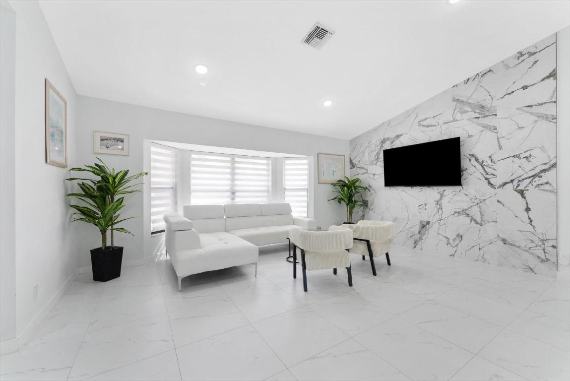 13947 Geranium Place