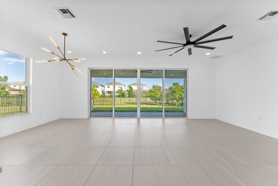 1346 Harvester Crossing