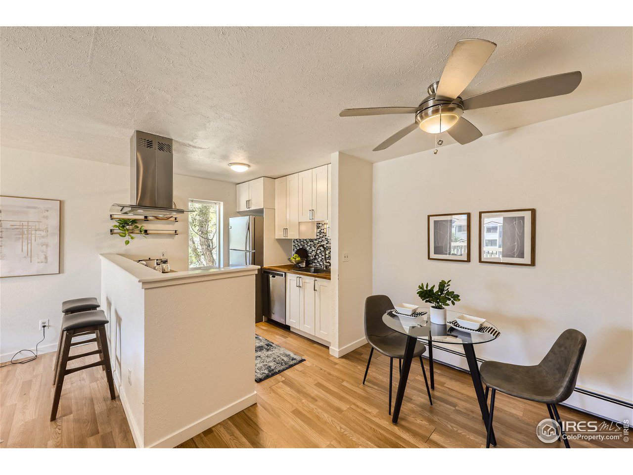 2800 Kalmia Ave A321