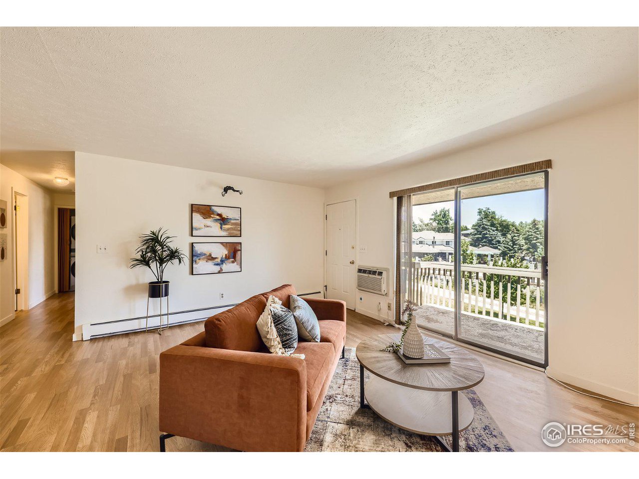 2800 Kalmia Ave A321