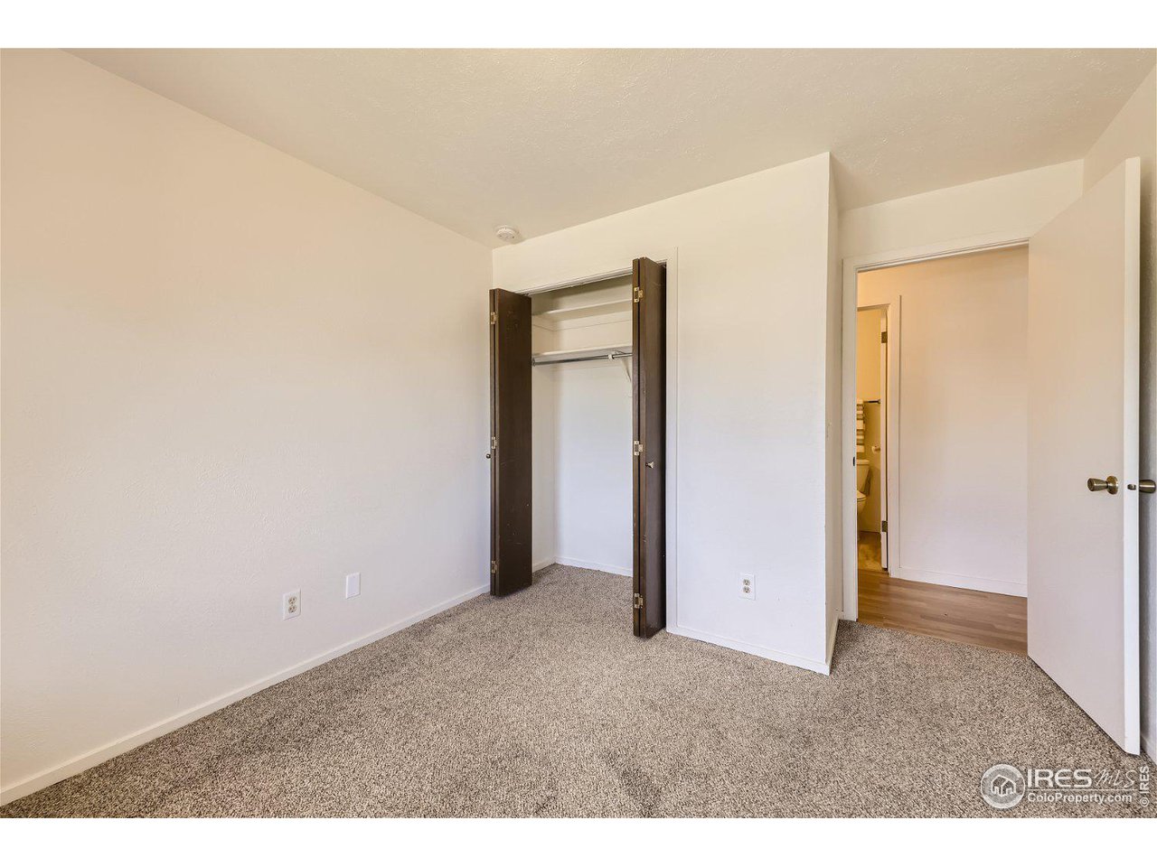 2800 Kalmia Ave A321