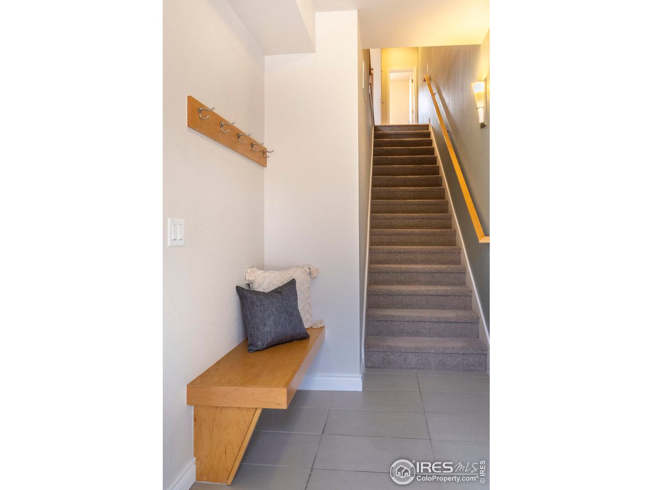 2164 E Hecla Dr B