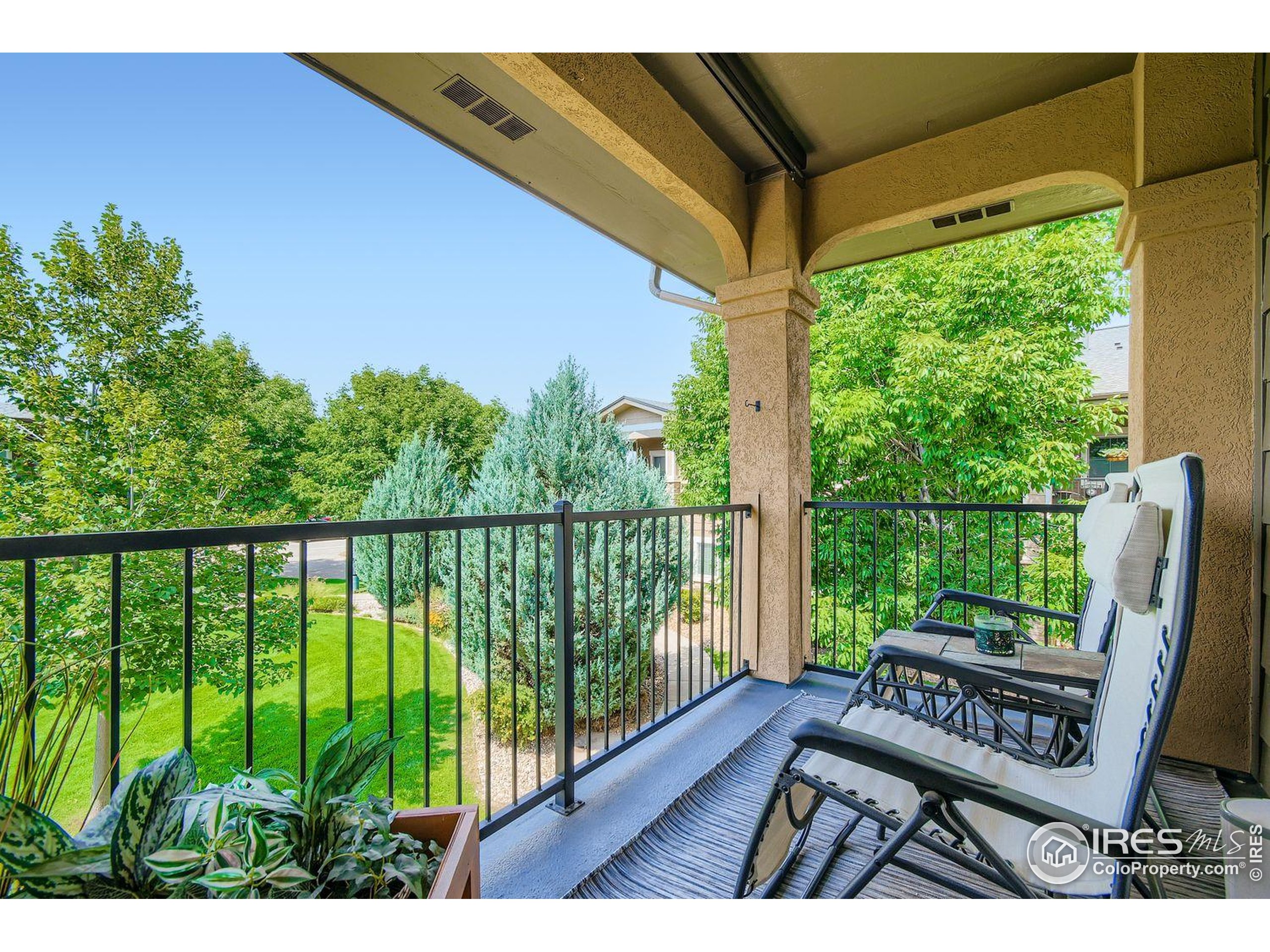 2321 Calais Dr #15G