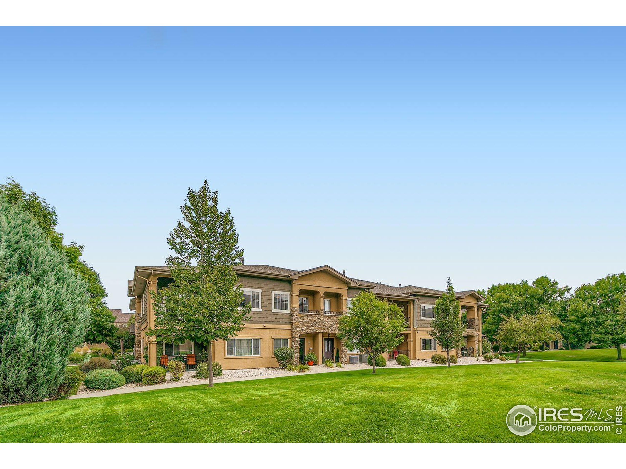 2321 Calais Dr #15G