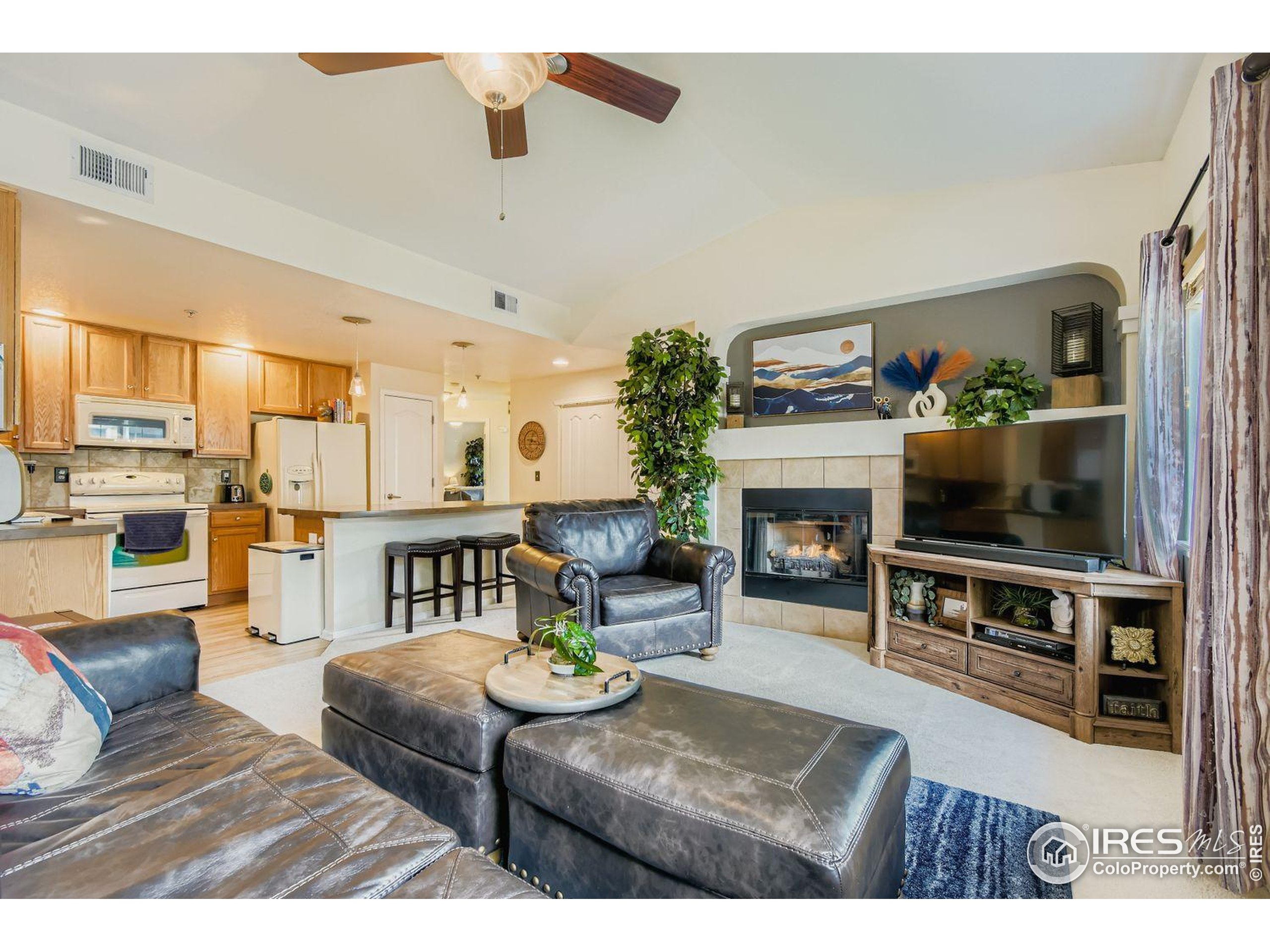 2321 Calais Dr #15G