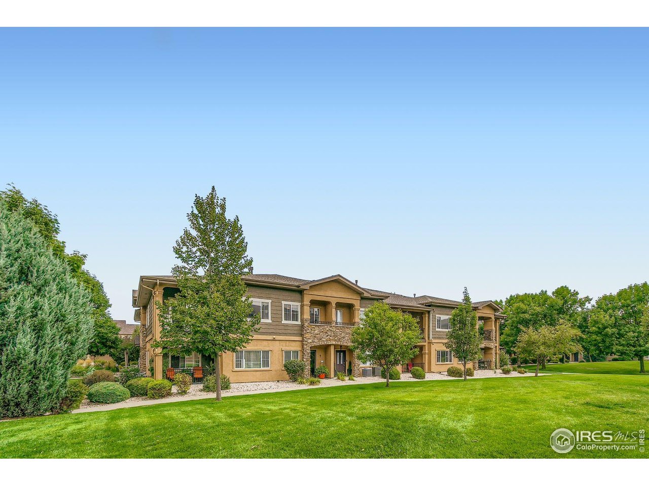 2321 Calais Dr #15G
