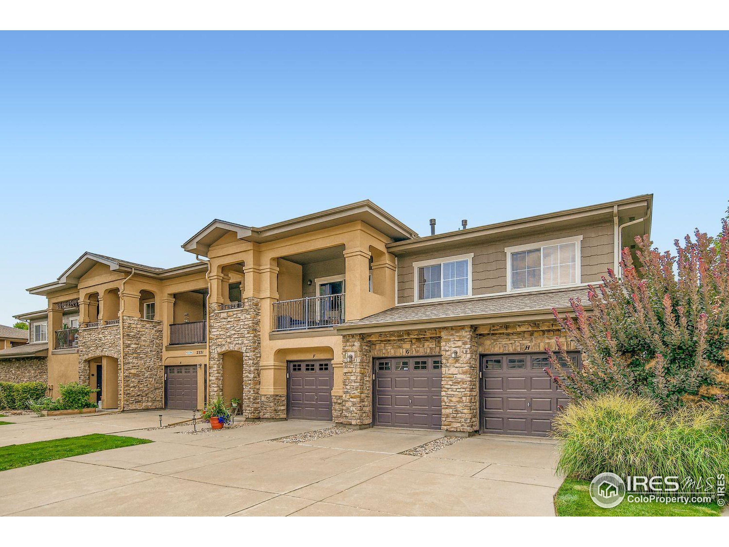 2321 Calais Dr #15G