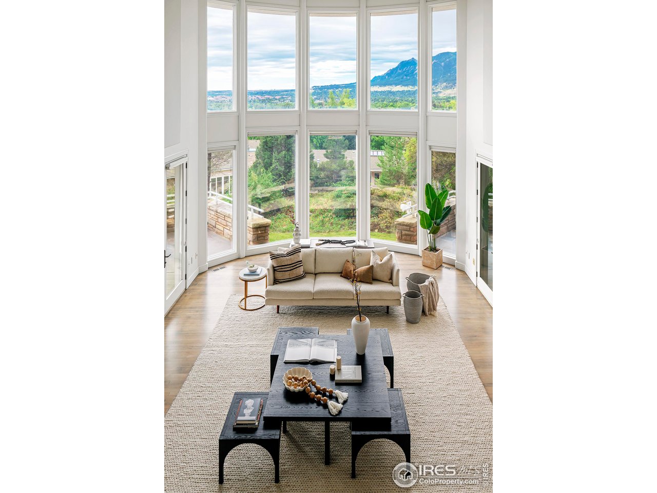 3747 Mountain Laurel Pl