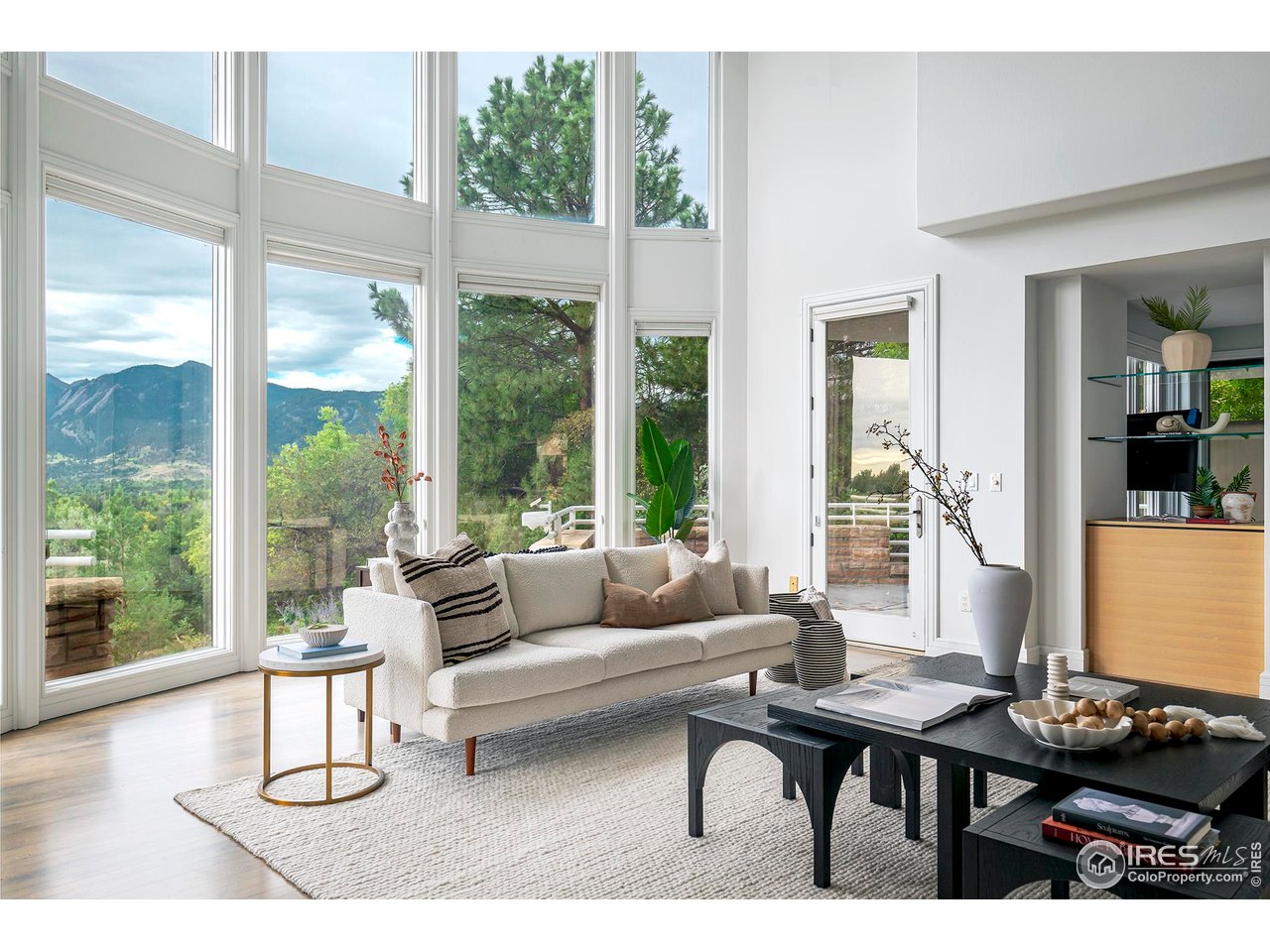 3747 Mountain Laurel Pl