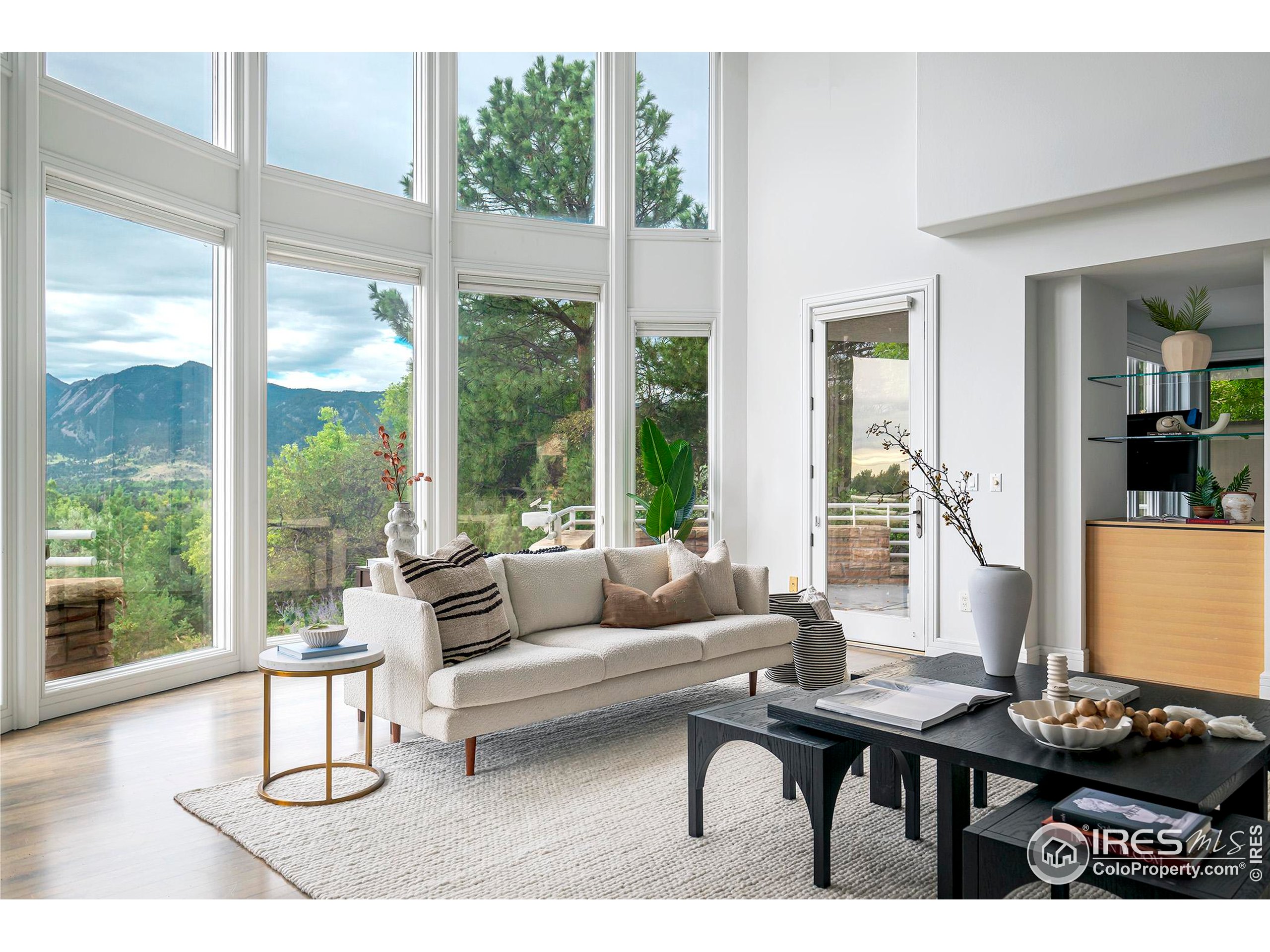 3747 Mountain Laurel Pl