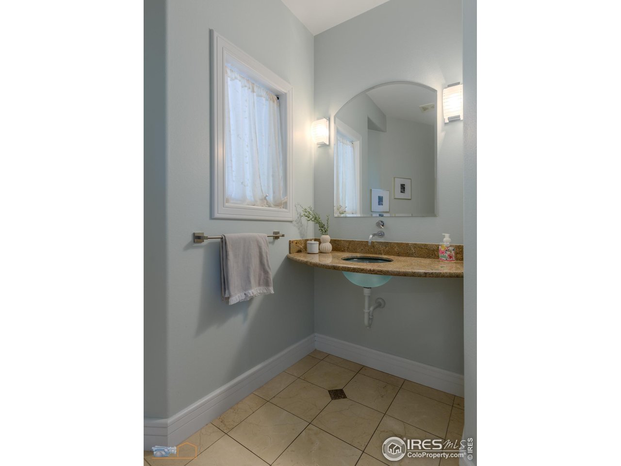 3747 Mountain Laurel Pl