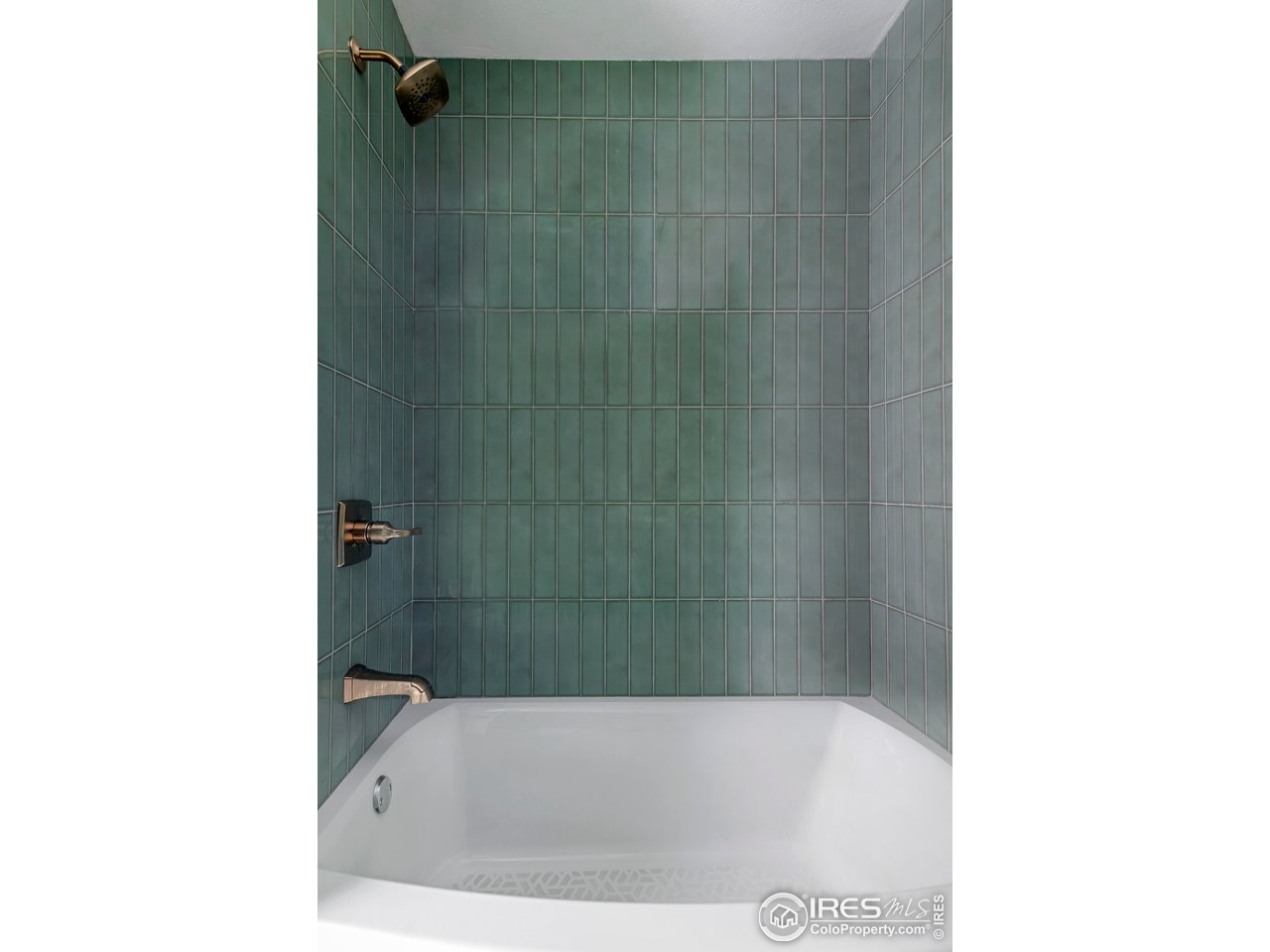 3000 Colorado Ave B-206