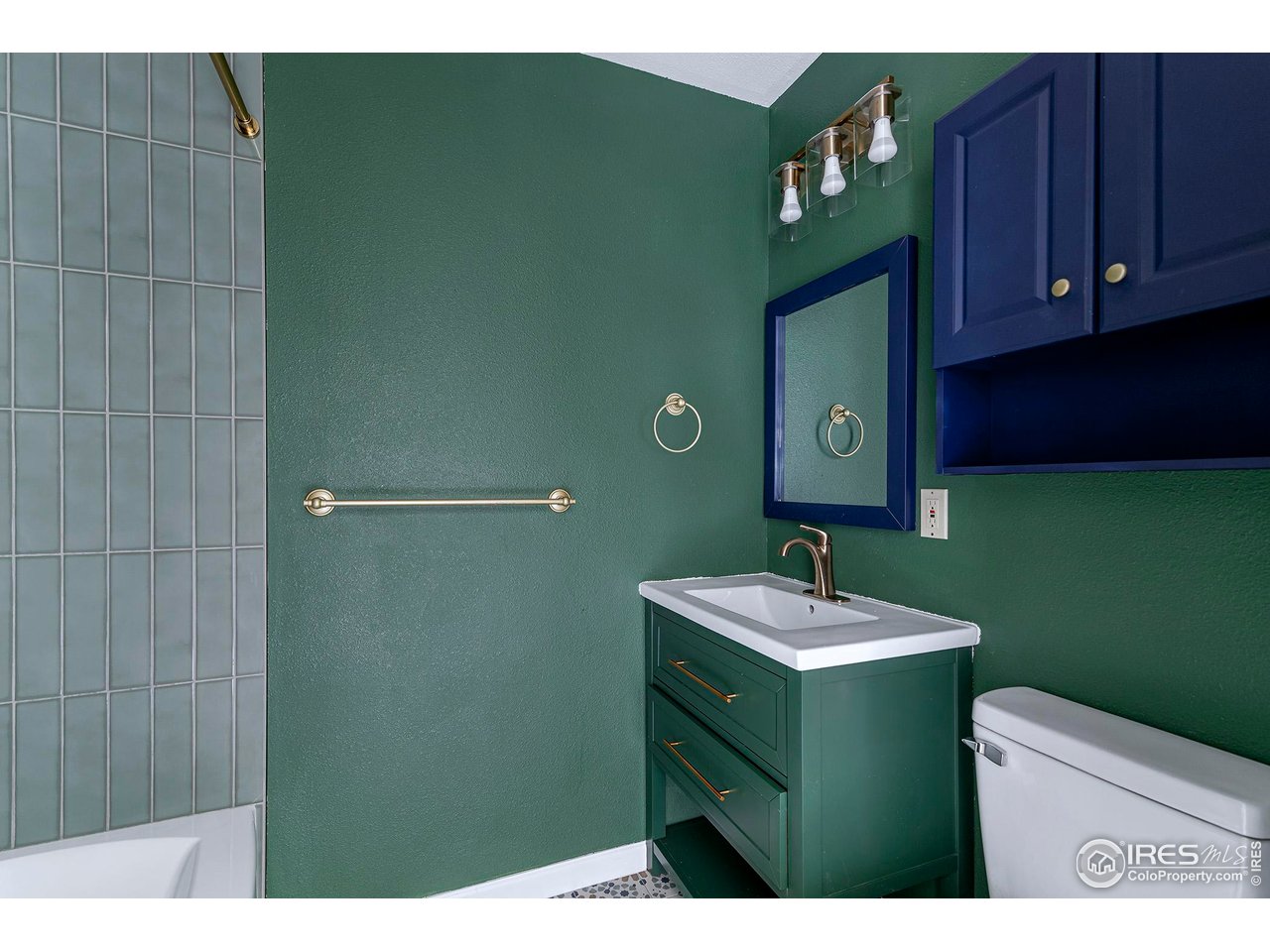 3000 Colorado Ave B-206