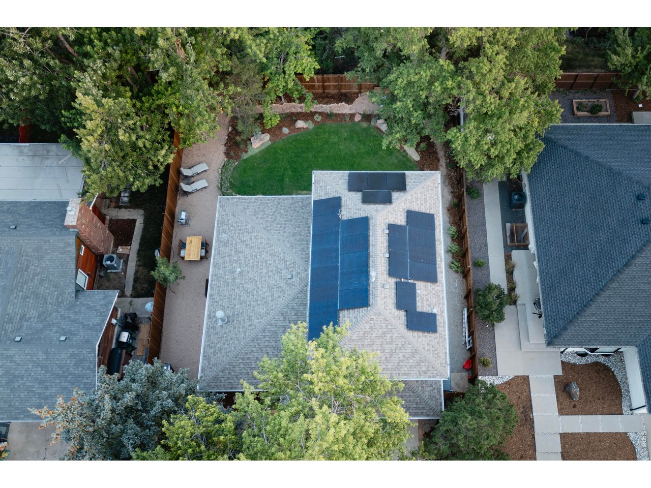 2938 Loma Pl