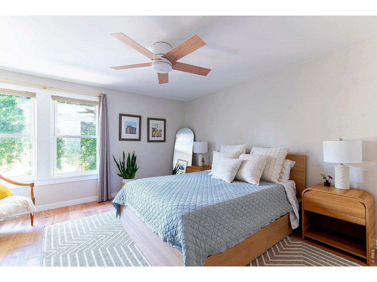 2938 Loma Pl