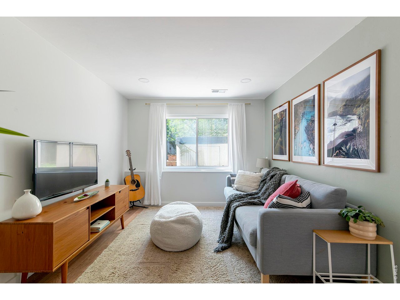 2938 Loma Pl