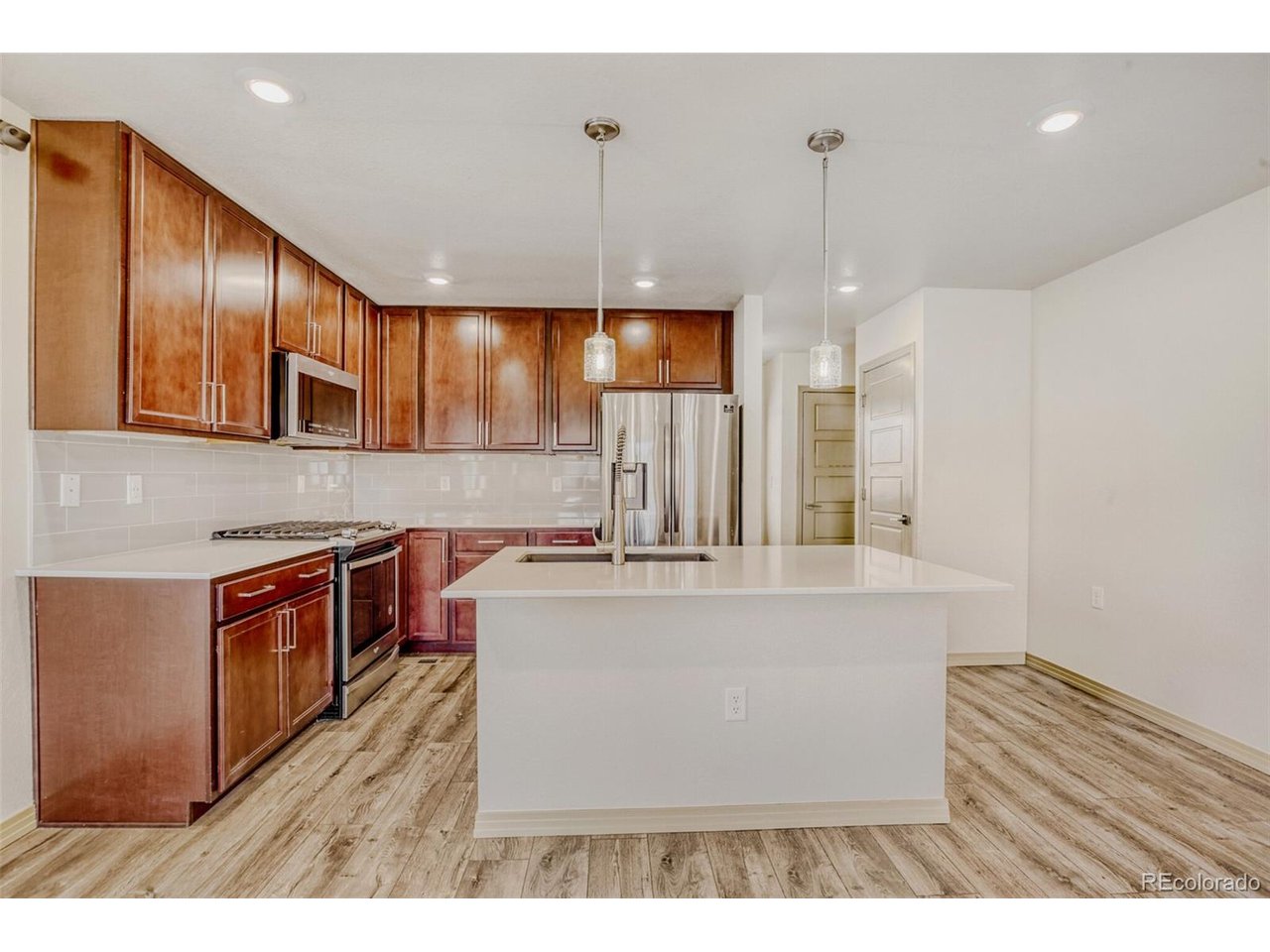 1205 Hummingbird Cir
