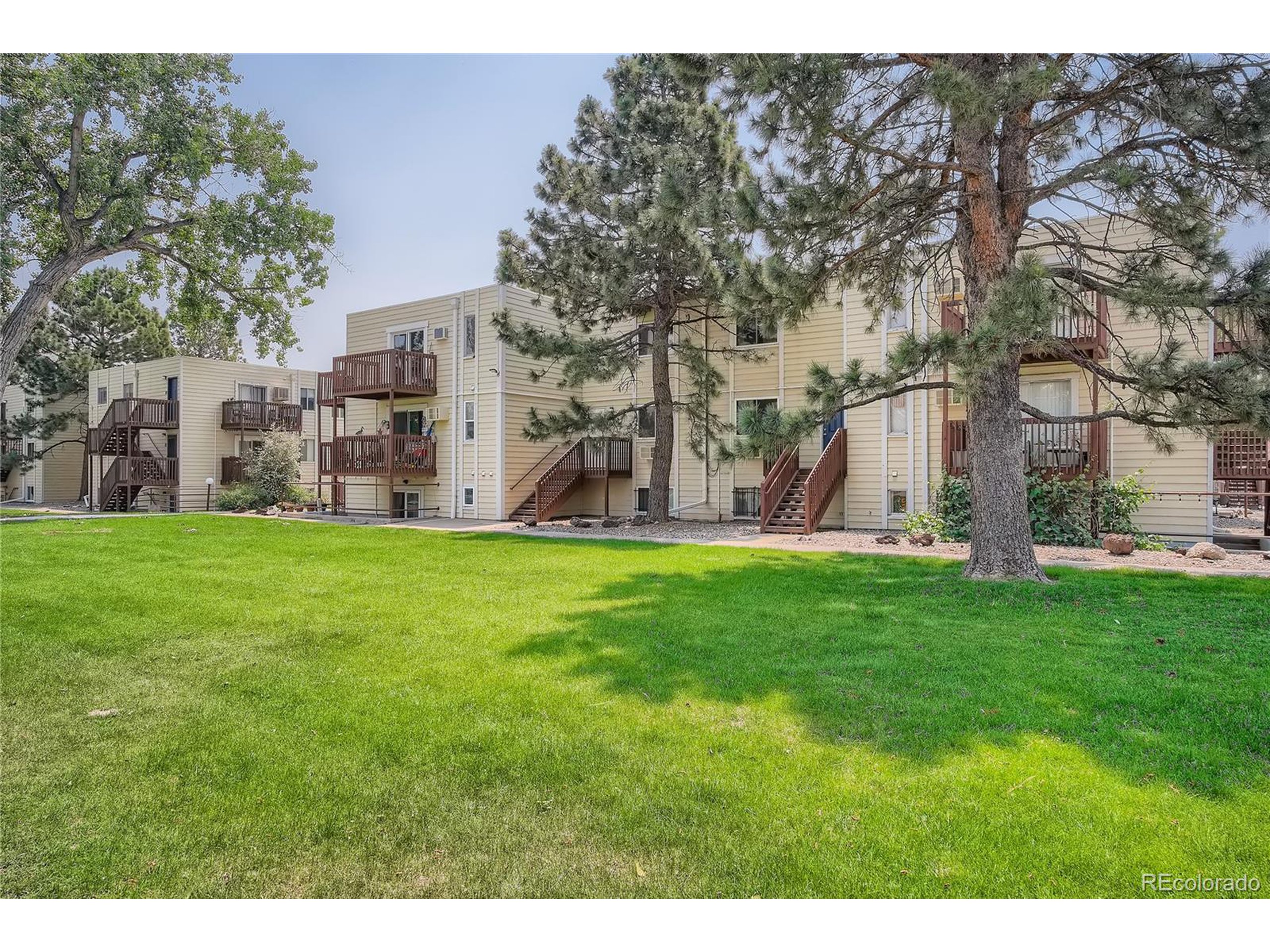 9380 W 49 Ave 105