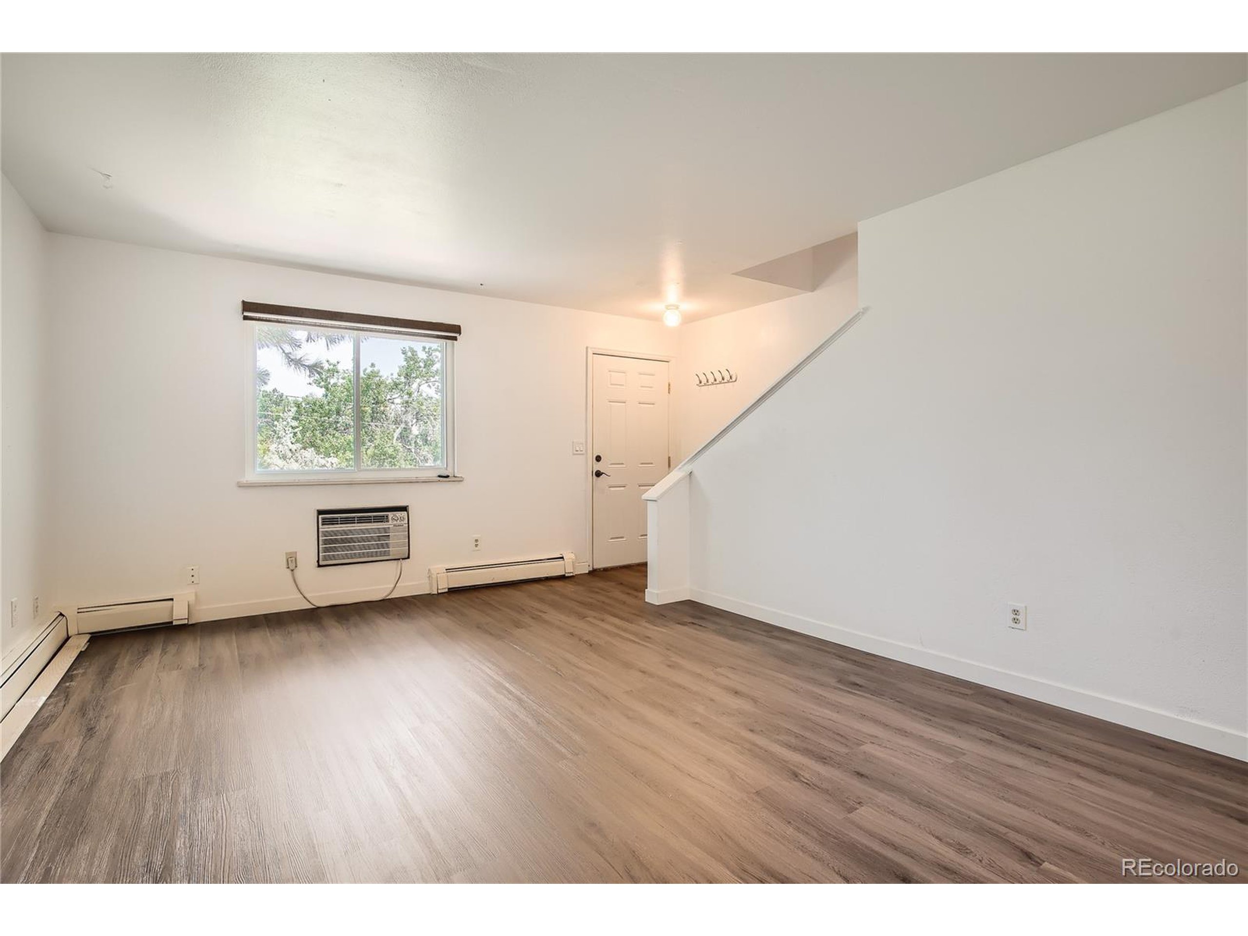 9380 W 49 Ave 105