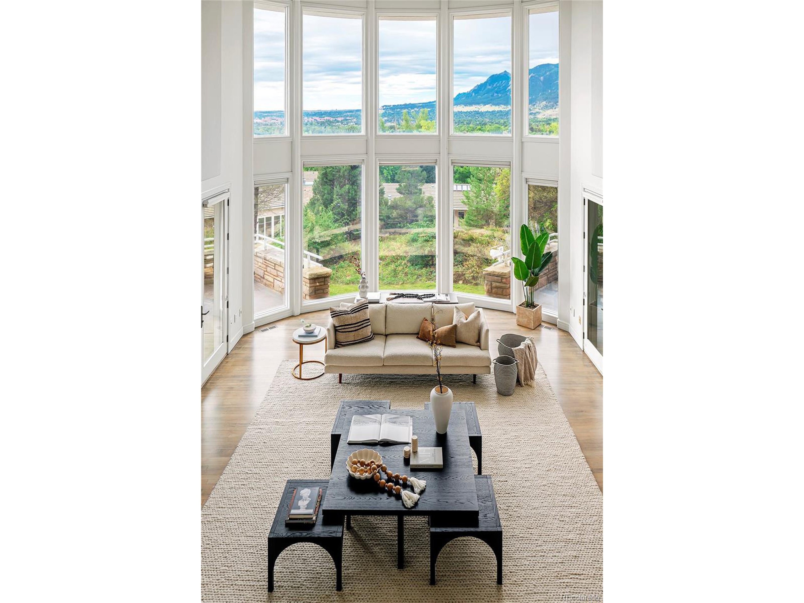 3747 Mountain Laurel Pl