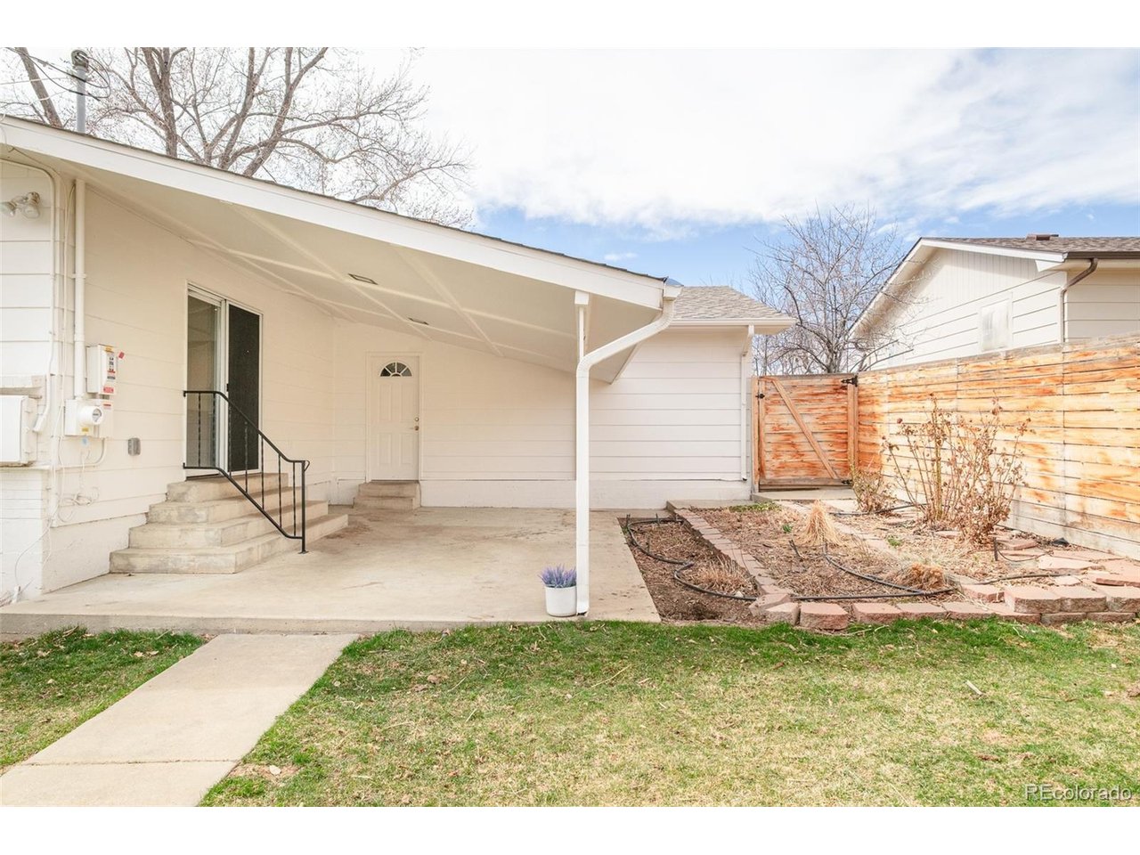 1608 Longs Peak Dr
