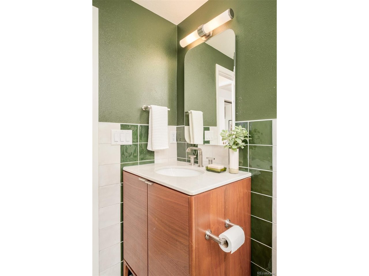 1608 Longs Peak Dr
