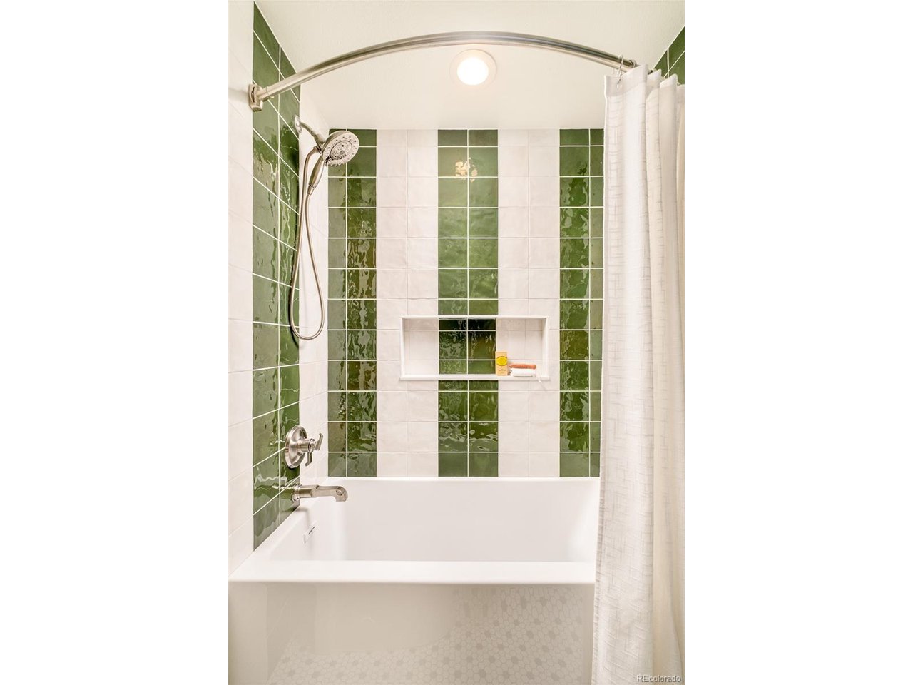 1608 Longs Peak Dr