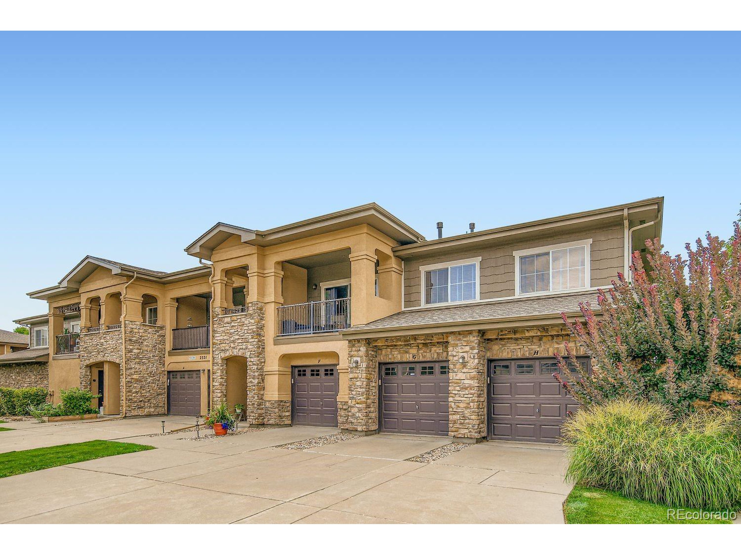2321 Calais Dr 15G