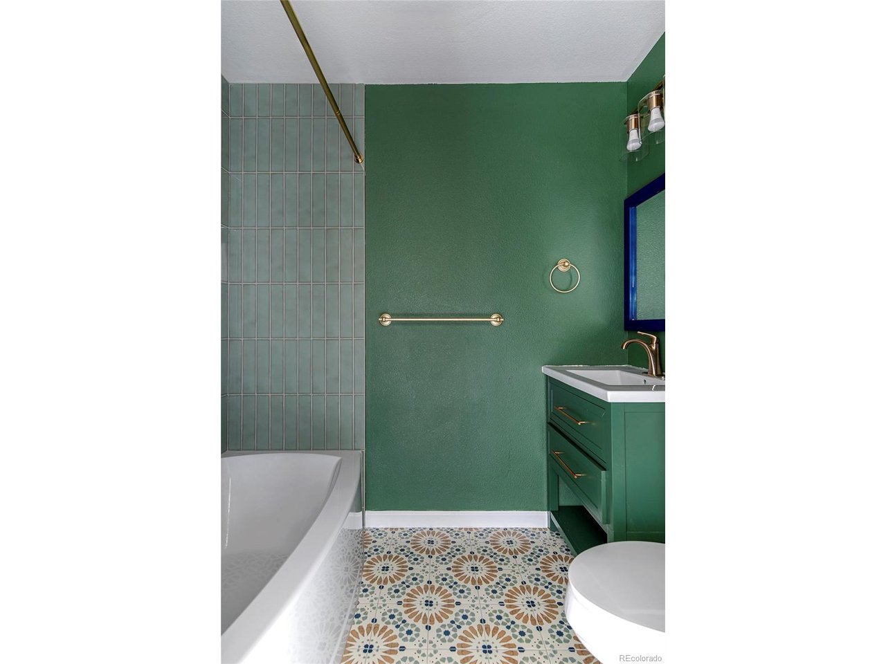 3000 Colorado Ave B206