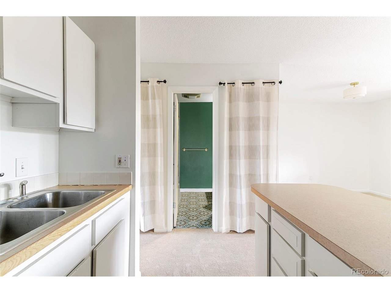 3000 Colorado Ave B206