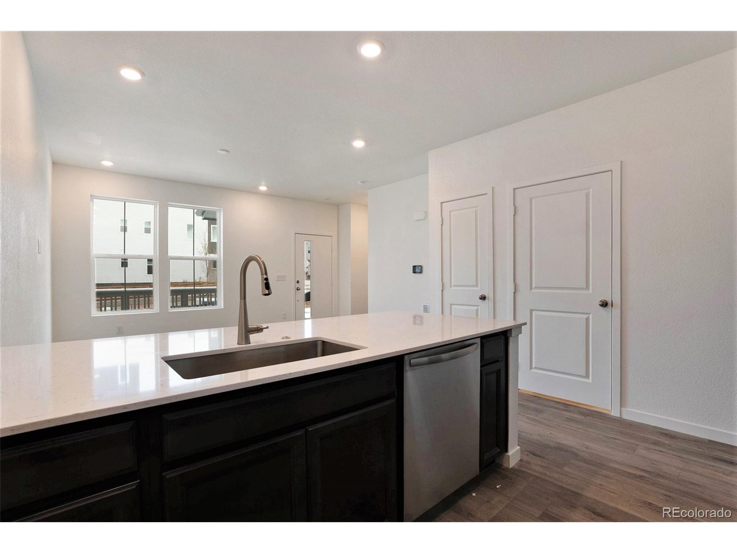 1420 Sun Way