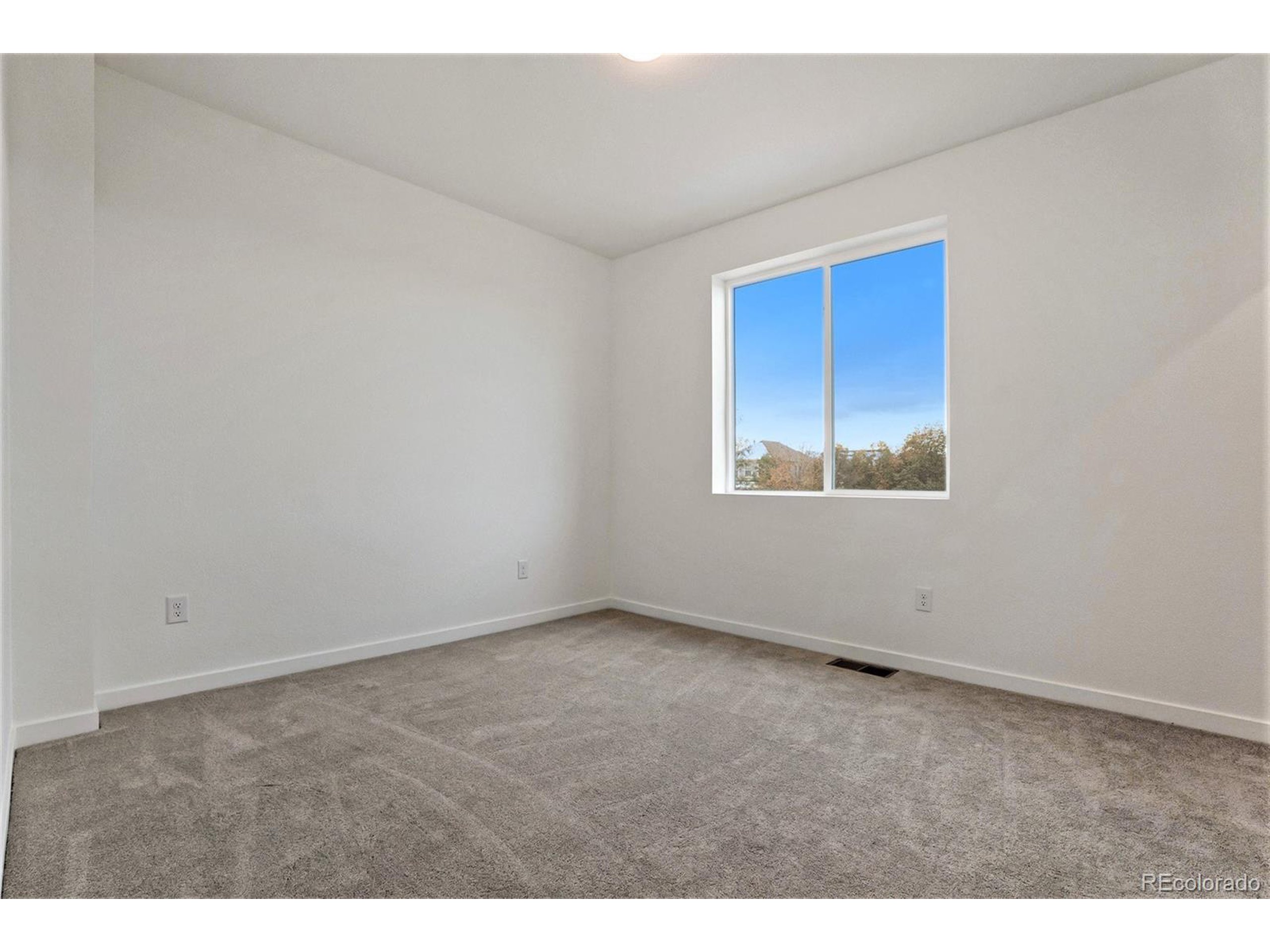 1420 Sun Way