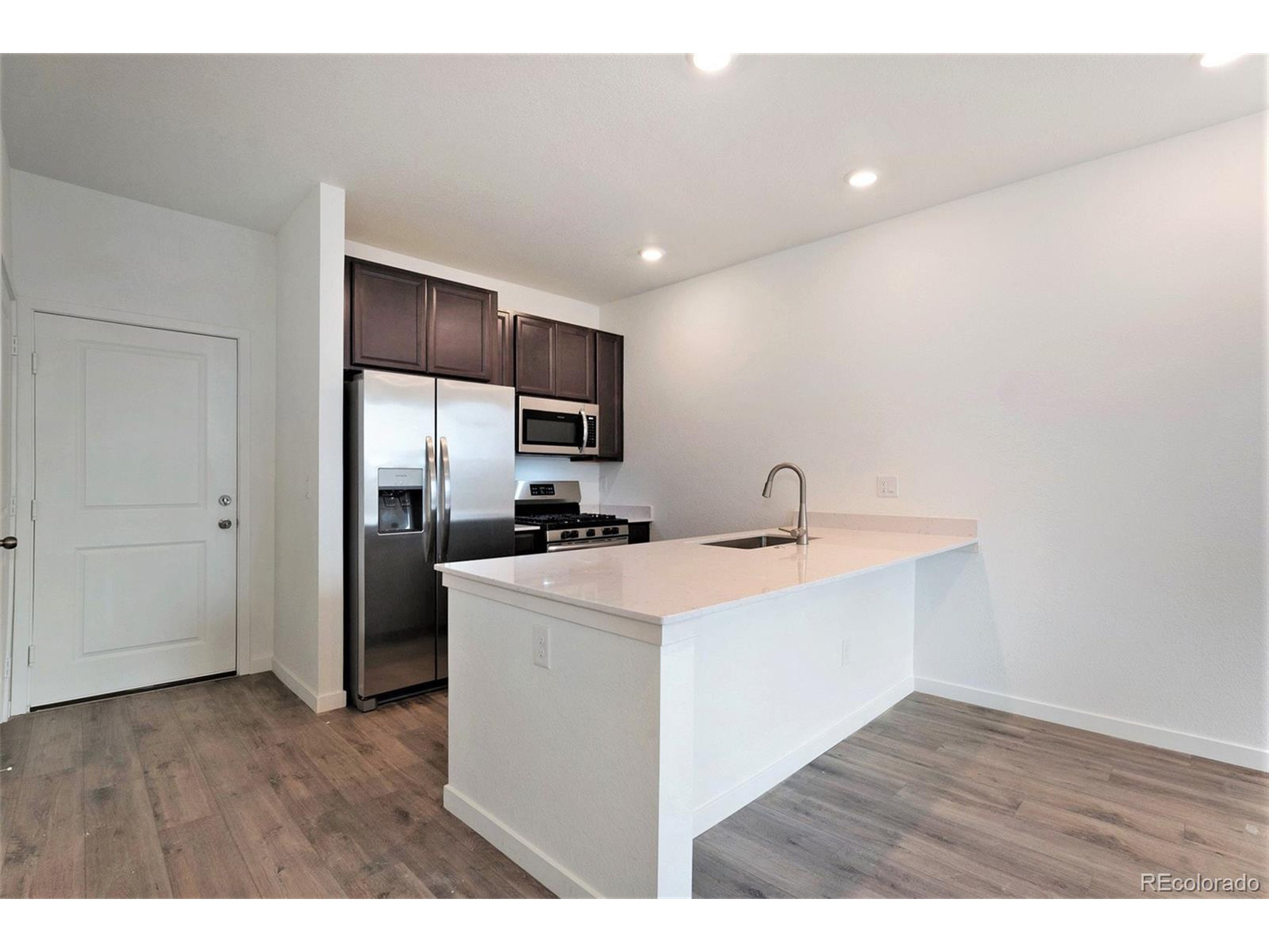 1420 Sun Way