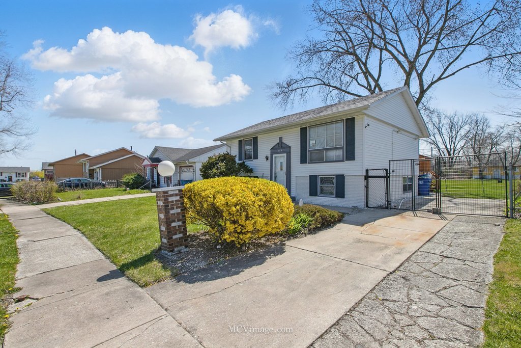 1449 Park Lane