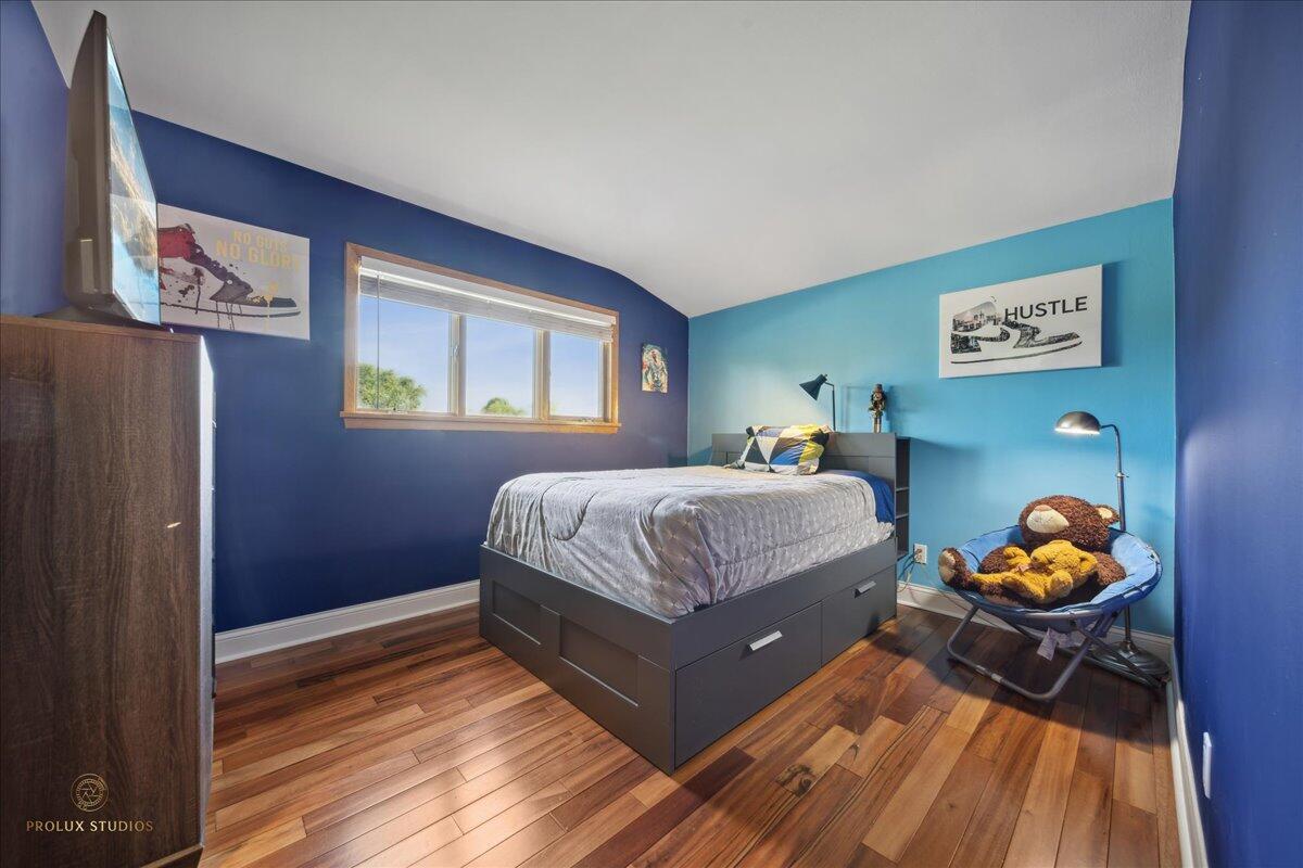 2600 W 57th Place