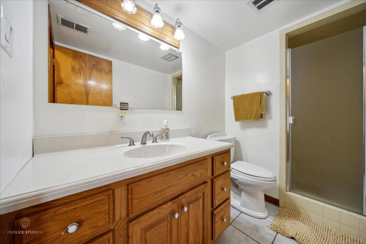 2600 W 57th Place