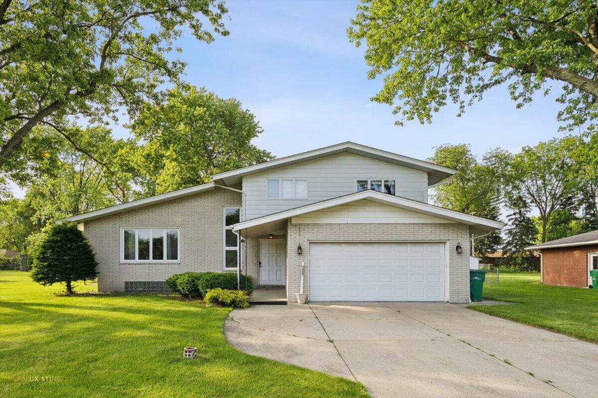 2600 W 57th Place