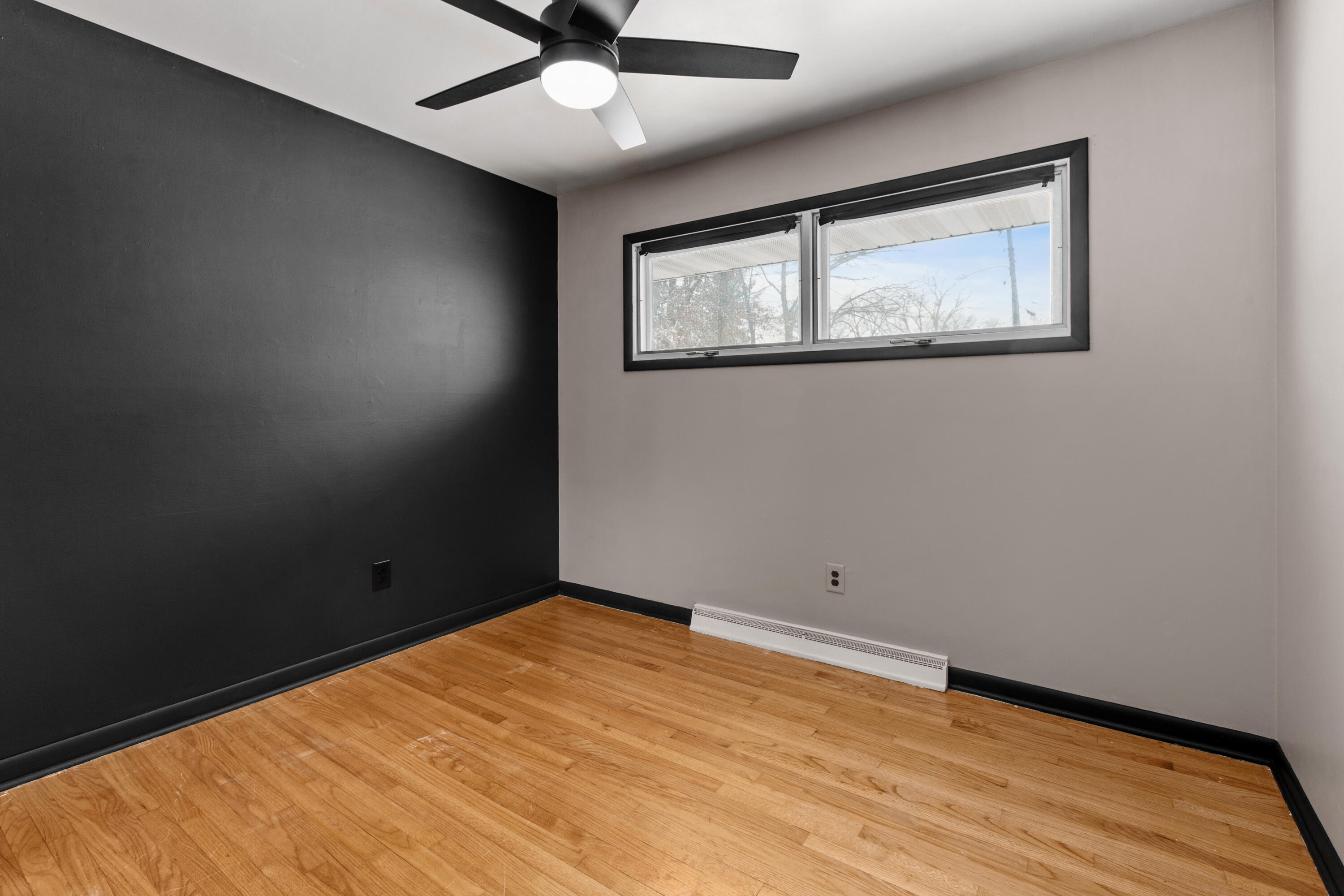 325 California Place