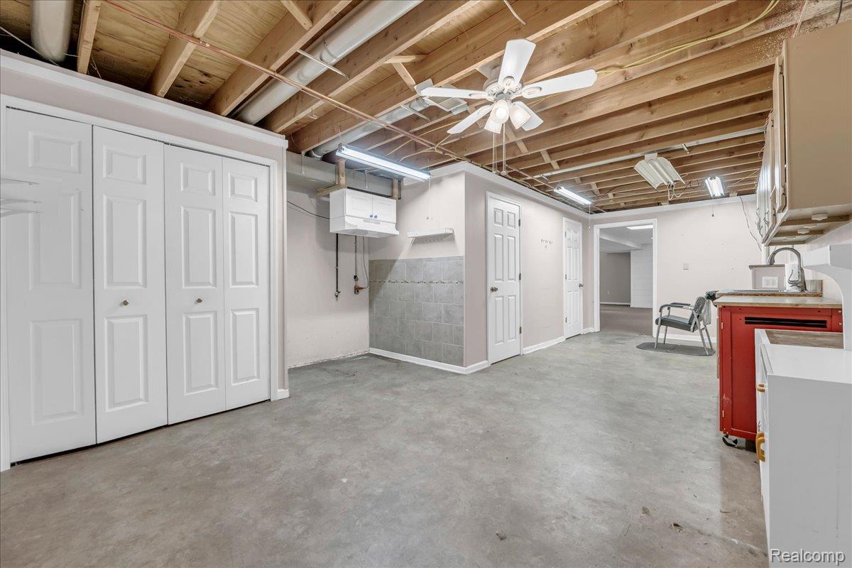 824 N Beech Daly Road