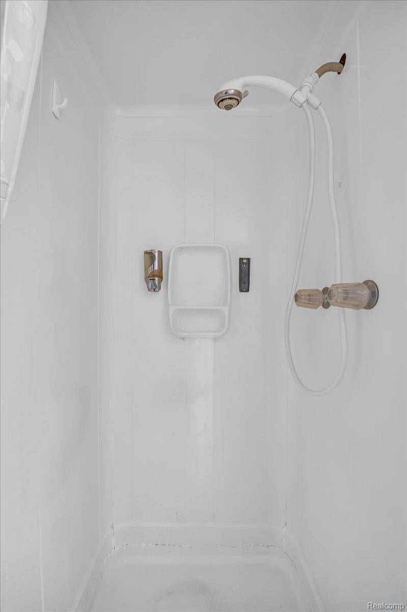 824 N Beech Daly Road