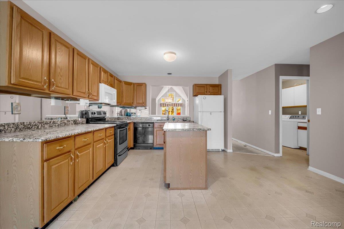 824 N Beech Daly Road