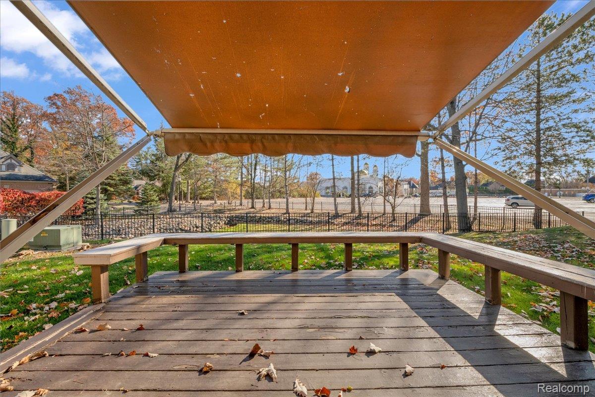 824 N Beech Daly Road