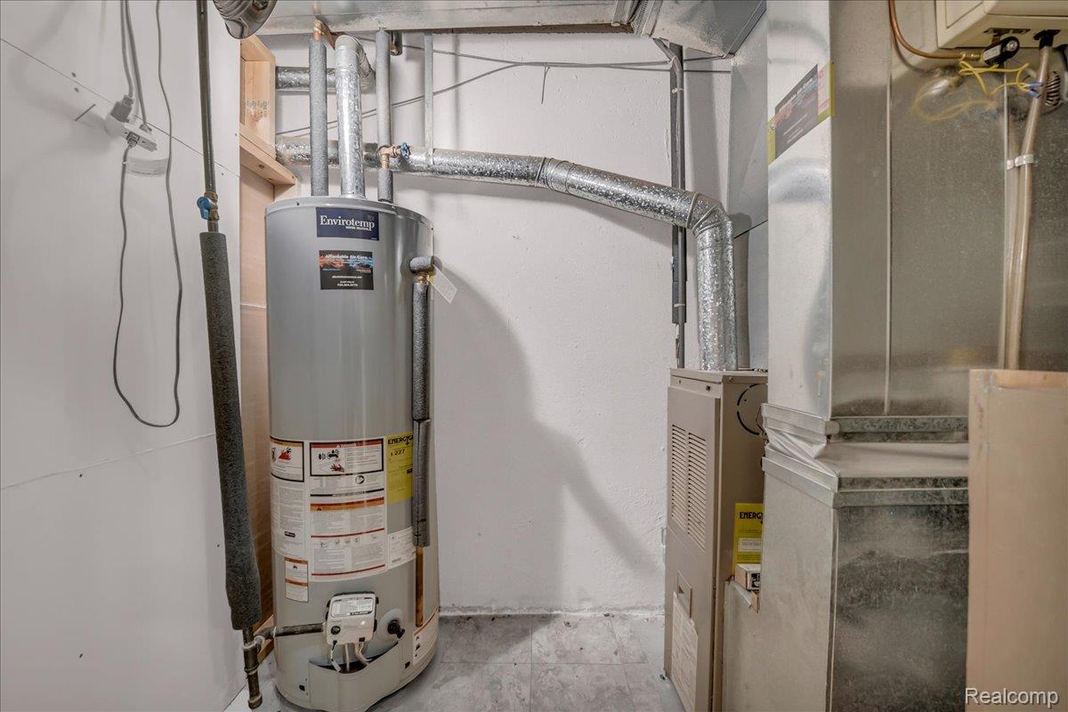 824 N Beech Daly Road